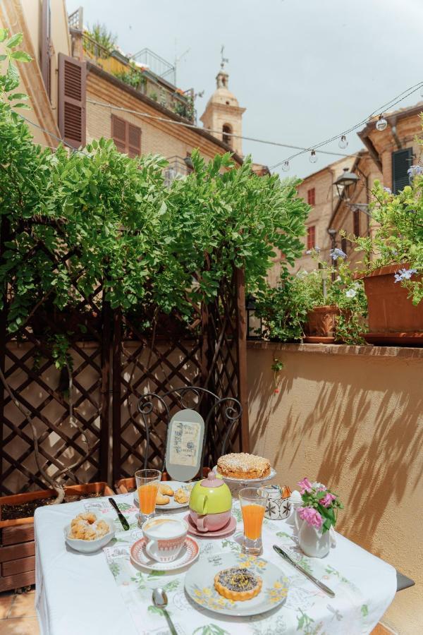 B&B La Finestra Sul Campanile Montecosaro  Exteriér fotografie
